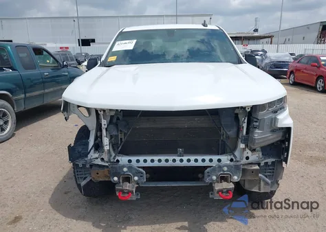 2020 Chevrolet Silverado 1500 4Wd Short Bed Lt Trail Boss z USA, uszkodzony, nr VIN 1GCPYFED9LZ290728